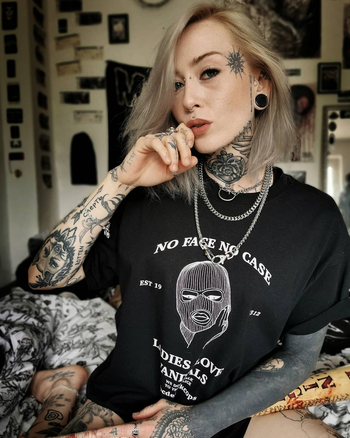 No Face No Case T-shirt (White)