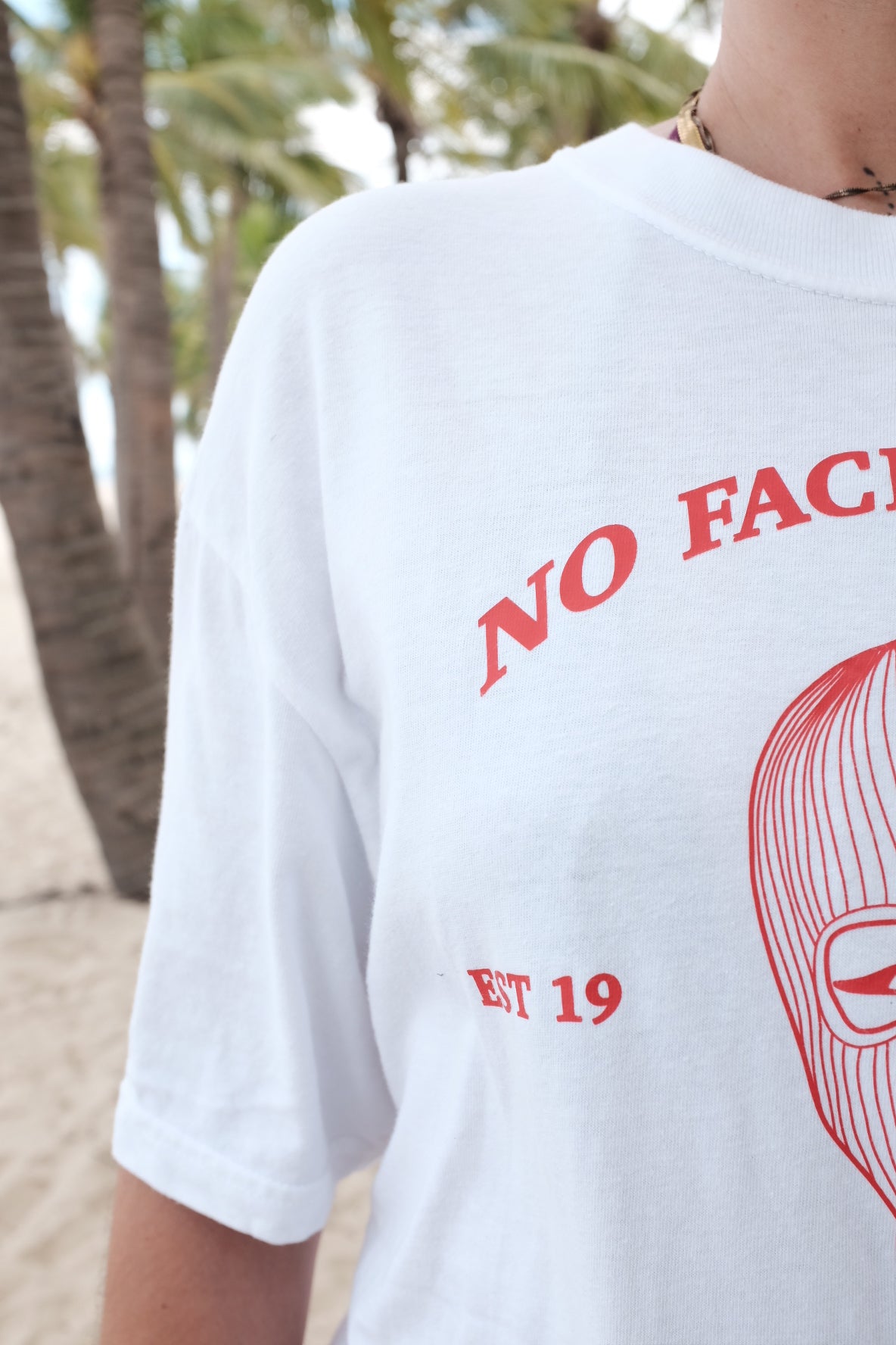 No Face No Case T-shirt (Red)