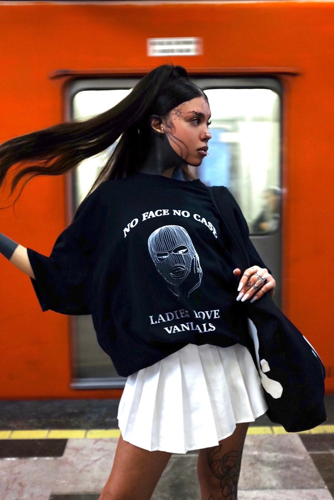 No Face No Case Chrome T-shirt